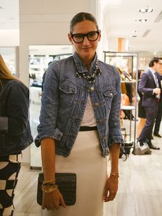 J Crew Jenna Lyons, Jenna Lyons Fashion, Jenna Lions, Jenna Lyons Style, Jenna Lyons, Visual Aid, Casual Fridays, Outfit Jeans