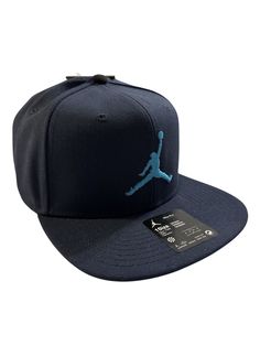 NWT - Nike Air Jordan Pro Jumpman AR2118-410 Unisex Snapback Hat - OSFM - Navy/Obsidian Blue - Shipped in box. Nike Cap For Streetwear, Nike Casual Snapback Hat For Baseball Season, Nike Snapback Flat Bill Hat For Streetwear, Nike Snapback Hat For Streetwear, Casual Nike Snapback For Baseball Season, Navy Snapback Hat With Flat Bill For Streetwear, Nike Adjustable Flat Bill Baseball Cap, Nike Snapback Baseball Cap, Nike Snapback Hat With Curved Brim For Streetwear