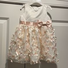 Nwot Girls 12 Month Dress. Cream And Pink Flower Skirt With 3 Layers. White Top. Includes Diaper Cover. Cute Pink Dresses With Floral Applique, Cute Pink Dress With Floral Applique, Cute Pink Princess Dress For Spring, Cute Pink Princess Dress With Floral Applique, Cute Spring Pink Princess Dress, Pink Flower Princess Dress For Dress-up, White Princess Dress With Floral Applique, Flower Skirt, Dress Cream