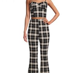 No Boundaries Juniors 2 Pc. Set. Plaid. M(7-9) Black, White & Cream. Fitted Matching Set Bottoms For Loungewear, Casual Fitted Matching Set Pants, Fitted Cotton Pants For Night Out, High Waist Fitted Bottoms With Matching Set, Fitted Bottoms Matching Set For Night Out, No Boundaries, White Cream, Black Cream, Boundaries