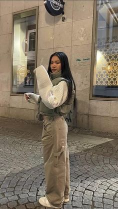 Girly Streetwear, Pakaian Hipster, Boston Outfits, Vest Outfits For Women, Winter Fashion Outfits Casual, Streetwear Mode, Tomboy Outfits, Outfit Women, Comfy Fashion