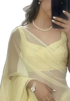 Farewell Sarees, Power And Control, Saree Wearing Styles, Trendy Outfits Indian, Simple Saree Designs, Latest Model Blouse Designs, Fashionable Saree Blouse Designs, Fancy Sarees Party Wear, Traditional Indian Dress