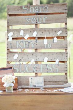 a wooden sign that says, 20 have guests share their best next - step tips on key tags