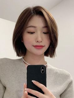 voluminous Korean blunt bob