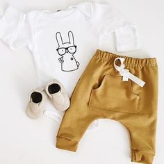 VonBon/Minimoc collab shoes, Modern Fort onesie, My Mila harem pants Diy Baby, Baby Sewing