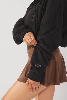 Designed in our signature pillowy soft fabric, this Half Zip Hoodie elevates your pre-workout warmup to cloud-level comfort. Our fav feature? The zippered kangaroo pocket for your essentials (aka snacks). Workout Warmup, Super Cropped Sweater, Short Bra, Half Zip Hoodie, Leggings Hoodie, Unique Hoodies, Pretty Shorts, Bra Dress, Gildan Hoodie