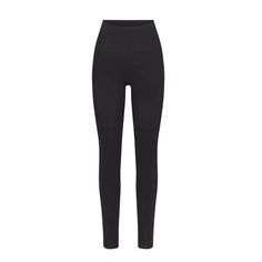 Skims Soft Smoothing Seamless Legging *New With Tags* Description: High Double Waistband, Provides Light Smoothing And Support At Your Core, Full Length Legging (Approx 28” Inseam Size S), Has Seams At Inner Leg Color: Onyx Fabric: 93% Nylon / 7% Spandex Fit: Model Is Size 2, 34b, And 5' 10”, Wearing Skims S Black Shaping High Waist Leggings, Black Shaping High-waist Leggings, Black High Waist Shaping Leggings, Black High-waist Shaping Leggings, Black Shaping Activewear For Yoga, Yoga Shapewear Leggings, Solid Color Shaping Leggings For Yoga, High Waist Seamless Black Yoga Pants, Black High Waist Seamless Tights