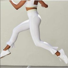 Nwt Super Cute And Feel Great! White Elastane Summer Pants, White Elastane Pants For Summer, Trendy Fitted White Pants, White Elastane Bottoms For Spring, White Long Pants Activewear For Summer, Sporty Elastane Pants For Spring, Fitted Ankle-length Athleisure Bottoms, Casual White Elastane Pants, Chic Stretch Leggings For Workout