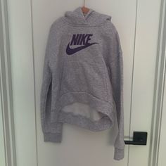 Never Worn Purple Nike Hoodie, Size Giels M Purple Nike Hoodie, Nike Jumper, Tops Nike, Purple Nikes, Nike Sweater, Nike Kids, Nike Hoodie, Pajama Shirt, Kids Nike