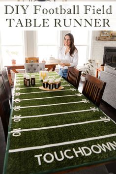 Check out this great idea for Superbowl party decorations. Its a DIY Football Field Table Runner that will be a fun addition to any football fan's house for game day or the Superbowl party each year. To find this DIY and other Superbowl party ideas visit Sugar Maple Farmhouse. Diy Football Field, Super Bowl Crafts, Diy Football Party, Diy Super Bowl, Fantasy Football Draft Party, Football Party Ideas, Superbowl Party Games