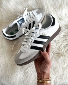 Adidas Shoes Outfit, Samba Shoes, Adidas Sneakers Women, Adidas Shoes Women, Fashion Jackson, Aesthetic Shoes