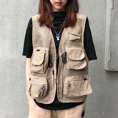 Utility Vest Outfit Streetwear, Utility Vest Outfit, Vest Outfit Women, Vest Outfits Men, Multi Pocket Vest, Mens Vest Casual, Oversize Jacket, Fishing Jacket, Pocket Vest