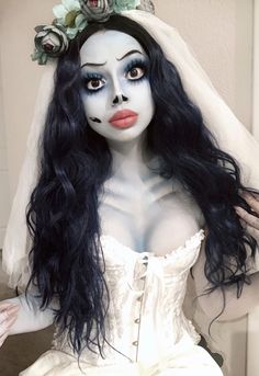 Corpse Bride Family Costume, Emily Corpse Bride Makeup, Emily Corpse Bride Costume Make Up, Black Hair Halloween Costumes Women, Emily Corpse Bride Costume, Creepy Halloween Costumes Women, How To Do Corpse Bride Makeup, Emily Cosplay Corpse Bride