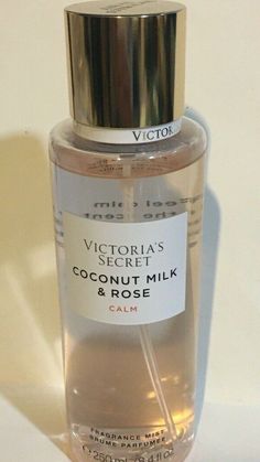 Victoria Secret Perfume Body Spray, Profumo Victoria Secret, Victoria Secrets Coconut, Perfume Body Spray, Perfume Collection Fragrance, Body Smells, Victoria Secret Perfume