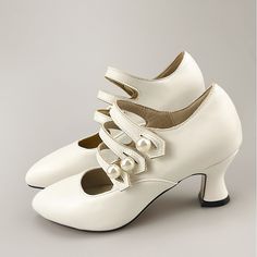 Category:Oxfords,Pumps,Wedding Shoes; Upper Materials:Leather; Lining Materials:100% Leather; Embellishment:Imitation Pearl; Season:Winter,Fall,Summer,Spring; Heel Type:Kitten Heel; Gender:Women's; Toe Shape:Pointed Toe; Style:Elegant,Vintage; Heel Height(inch):1-2; Outsole Materials:Rubber; Occasion:Outdoor,Valentine's Day,Party; Closure Type:Buckle; Brand:TS; Listing Date:01/04/2024; 2024 Trends:Ladies Shoes Valentines Gifts,Vintage Shoes,Brogue; Foot Length:null; Foot Width:null; Strap Type:A Wedding Shoes Pumps, Victorian Shoes, Brogues Style, Shoes Party, Heels Online, Womens Wedding Shoes, Mary Jane Heels, Ladies Shoes, Shoes Pumps