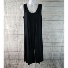 Cabi 3243 Women's Beyon Tee Size Medium. Condition: New With Tags Measurements: All Items Measured Lying Flat Width (Arm Pit To Arm Pit): 19" Length (Collar Seam To Hem): 39" Black Sleeveless Blouse Vest For Layering, Black Summer Tank Top For Daywear, Black Tank Top For Summer Daywear, Layered Tunic, Layered Tank Top, Sheer Floral Blouse, Boho Layering, Leopard Blouse, Black Layers