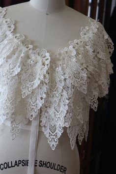 Wedding dress bolero in heavy guipure lace in layers. perfect for ceremony in a strapless dress, or wonderful jacket for a simple wedding dress to make it fabulous! more pics on FB Wedding Dress Bolero, Lace Cape, Bolero Dress, Lace Bolero, Lace Jacket, Lace Bridal Gown, Tres Chic, Wedding Dresses Simple, Custom Dresses