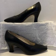 "Bandolino made in Spain #125 7M Black patent leather Small Square toe Dress evening heel. 1.5\" heel hard sole  Great lightly worn condition. Ships same or next day We do combine shipping.  Check out our other items in our store.  Thanks for looking!" Formal Court Shoes With Padded Heel And Almond Toe, Classic Fitted Kitten Heels With Reinforced Heel, Classic Formal Kitten Heels With Block Heel, Fitted Closed Toe Kitten Heels With Padded Heel, Low Heel Leather Sole Evening Heels, Low Heel Evening Heels With Leather Sole, Evening Low Heel Shoes With Leather Sole, Classic Formal Kitten Heels With Square Toe, Classic Fitted Closed Toe Kitten Heels