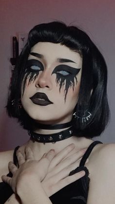 Black Goth Makeup, Creepy Clown Makeup, Makeup Ide, Demon Makeup, Pop Makeup, Punk Makeup, Alt Makeup, Magical Makeup, Halloween Makeup Inspiration