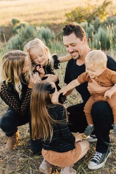 Utah Family Photoshoot | Family Photo Ideas Black And Brown Family Photo Outfits, Black And Tan Family Pictures Outfits, All Black Family Photoshoot Outfits, Black Outfit Family Photoshoot, Glam Family Photos, 2024 Family, Family Photo Ideas, Summer Family Photos