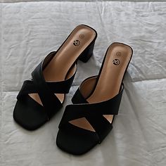 Black, Open Toe, Low Heel Never Worn Calvin Klein Sandals, Wooden Platform Sandals, Tan Espadrilles, Jack Rogers Sandals, Chacos Sandals, Double Strap Sandals, Criss Cross Sandals, Dressy Shoes, Mid Heels Pumps