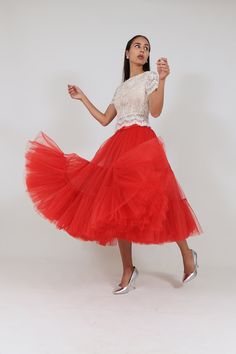 Юбка из фатина - Etsy Украина Full Tulle Pleated Skirt, Party Can-can Petticoat With Tiered Skirt, Tulle Ruffled Flared Skirt, Party Ruffled Full Skirt Petticoat, Flowy Tiered Petticoat With Attached Cancan, Elegant Tulle Tiered Skirt Petticoat, Elegant Tiered Tulle Petticoat, Tulle Dress With Ruffled Flared Skirt, Fitted Tulle Tiered Skirt