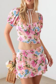 Pink Floral Puff Sleeve Crop Top and Mini Skirt Set Features: Smocked, Ruched Number of pieces: Two-piece Stretch: No stretch Puff Shirt, Crop Top Mini Skirt, Floral Puff Sleeve Top, Floral Bustier, Mini Skirt Set, Puff Sleeve Crop Top, Formal Cocktail Dress, Summer Boho, Summer Set