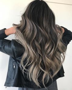 Long Hair Color, Trendy Hair Color, Long Wavy Hair, Hair Inspiration Color, Hair Color Dark, Hair Inspo Color