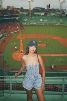 Football Sunday Outfit, Braves Game Outfit, Demure Outfit, Baseball Outfits, Yankees Outfit, Dodgers Outfit, Baseball Game Outfit, Basketball Game Outfit, Game Outfit