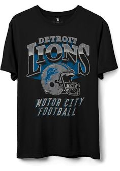 Black Graphic Print Top For Football Season, Black Tops With Front Print For Sports Events, Detroit Motors, Lion Tshirt, Food Clothes, Motor City, Detroit Lions, Short Sleeve T Shirt, Hall Of Fame