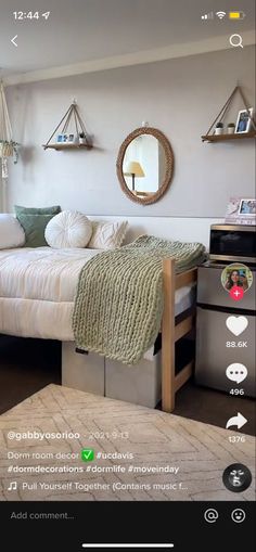 whimsical decor, college graduation pictures, dorm inspo, dorm room ideas, clean girl aesthetic Dorm Setup, Single Dorm Room, Dorm Themes, College Dorm Room Ideas, Dorm Room Layouts, College Dorm Room Inspiration, College Shopping, Dream Dorm Room, Boho Dorm Room