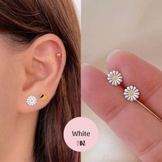 Cute Daisy Flower Stud Earrings in 18K Gold Plated 925 Silver, Delicate Flower Blossom Earrings, Fun Gift for Her, Quirky Floral Jewelry - Etsy Spain April Birth Flower, Daisy Studs, Floral Jewelry, Flower Stud Earrings, Flower Stud, Floral Jewellery, Flower Earrings Studs, Flower Studs, Gifts For Nature Lovers