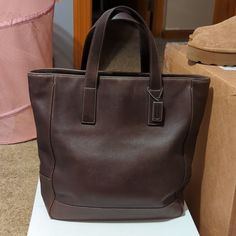 Coach Bag Stunning Brown Leather Big Coach Bag Used A Few Times In Fantastic Condition Like New 4 Pockets On Inside Gotta Have Style Brown Coach Shoulder Bag With Double Handle, Coach Brown Hobo Bag For On-the-go, Brown/black Coach Bag, Coach Brown Wallets For On-the-go, Brown Coach Bag With Turn-lock Closure, Bags Coach, Coach Bag, Coach Bags, Brown Leather