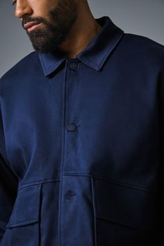 Made from a softly structured cotton blend, the One Up Jacket has a cool, utility-style look. It’s baggy and boxy in the best way (size down if you prefer a closer fit) with a point collar, matte buttons and oversized flap pockets. Yoga Jacket, Utility Style, Navy Jacket, Woman Back, Yoga For Men, Back Women, Alo Yoga, Flap Pocket, The One