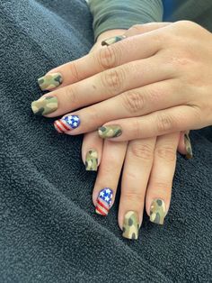 American Flag Nails Designs, Army Wife Nails, Memorial Nails, Flag Nail Art, Camo Nail Ideas, Flag Nail Designs, Army Nails Design, Army Nail Art, Cute Camo Nails