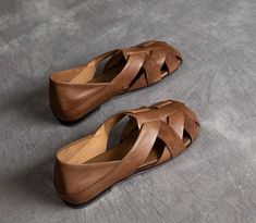 Clara Women's Sandal | Ultrasellershoes.com – USS® Shoes Casual Brown Flats For Spring, Casual Open Toe Flats For Fall, Casual Flat Sandals For Fall, Casual Slip-on Sandals For Fall, Comfortable Brown Spring Flats, Comfortable Brown Flats For Spring, Vintage Brown Summer Flats, Summer Everyday Round Toe Flats, Summer Everyday Flats With Round Toe