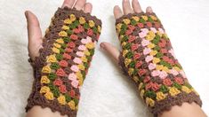 Granny Square Arm Warmers, Granny Square Fingerless Gloves, Fingerless Granny Square Mitts, Crochet Granny Square Fingerless Gloves, Granny Stitch Fingerless Gloves, Diy Crochet Gloves, Fingerless Mittens Crochet, Crochet Granny Stitch