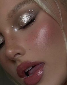 Party Make-up, Silver Makeup, Swag Makeup, Ethereal Makeup, Dope Makeup, Makeup Hacks, Eye Makeup Art, Makeup Pictures