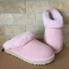 Red Ugg Tasman Slippers Outfit, Pink Fall Clothes, Pink Ugg Slides, Slippers Boot, Uggs Pink, Pink Ugg Slippers