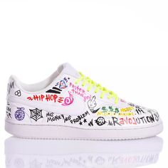 Nike Full Graffiti is the custom sneaker for both men and women in full street style, completely hand-drawn and covered in graffiti, just like in the most famous street neighborhoods in the world. Perfect for your bold and outgoing style, also thanks to the fluorescent yellow lace. Nike Full Graffiti will also be provided with its original white lace. Letter Print Lace-up Skate Shoes For Streetwear, White Lace-up Hip Hop Sneakers, Letter Print Lace-up Sneakers For Streetwear, White Skate Shoes With Letter Print For Streetwear, Logo Print Lace-up Skate Shoes For Streetwear, Urban Multicolor Skate Shoes For Streetwear, Letter Print Sneakers With White Sole For Streetwear, White Sole Sneakers With Letter Print For Streetwear, Streetwear Sneakers With Letter Print And White Sole