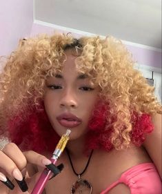 Blonde And Pink Dyed Hair, Red And Blond Curly Hair, Open Curly Hairstyles, Blonde And Pink Curly Hair, Purple And Blonde Braids, Blonde Hair Pink Tips, Curly Dyed Hair Natural Curls, Hairstyles On Saree, Hair Stripes