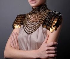 How did he dare!? To do this to her, princess of great Rome! She was going to show him what happened to those who traited her like this. Fashion Armor, Fest Outfits, Diy Kostüm, Aphrodite