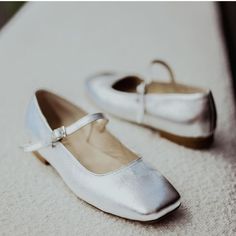 Mary Jane style pumps for women. Ballerinas with flat lining and strap on the instep. Handmade shoes from the highest quality natural leather, with passion and love for traditional craftsmanship. Elegant and classic pumps, perfect for everyday style at work, in the office or for a social gathering, as well as for various celebrations like a wedding, birthday or date. Elegant women's shoes, perfect for a professional style. Beige, silver and black color. As part of an individual order, we can imp Mary Jane Ballet Flats For Spring Party, Chic Flat Heel Mary Janes For Party, Elegant Closed Toe Ballet Flats With Heel Strap, Elegant Ballet Flats With Ankle Strap, Elegant Ballet Flats With Low Heel And Heel Strap, Evening Closed Toe Ballet Flats With Heel Strap, Summer Party Mary Janes Flat Shoes, Elegant Summer Party Mary Janes, Spring Party Flats With Square Toe