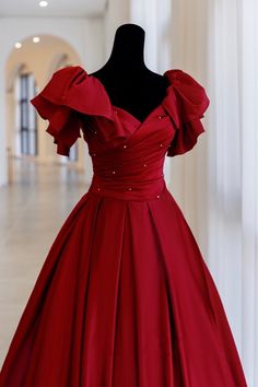 بورجوندي الساتان طويل ألف خط فستان الحفلة الراقصة، فستان السهرة Elegant Vintage Dresses Red, Red Prom Ball Gown Dress, Prom Season Dresses With Pleated Bodice For Banquet, Pleated Bodice Dress For Banquet And Prom Season, Pleated Bodice Dress For Banquet During Prom Season, Pleated Bodice Dress For Prom Season Banquet, Pleated Bodice Dress For Prom Banquet, Ruched Dress For Banquet And Prom Season, Ruched Dress For Prom Season Banquet