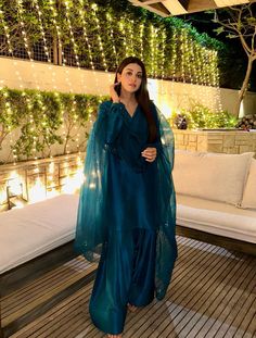 Kurti Anarkali, Pakistani Women Dresses, Suit Salwar, Velvet Dress Designs, Pakistani Fashion Party Wear