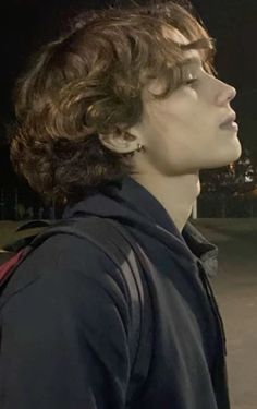 Light Brown Hair Men Aesthetic, Guy Brown Hair Aesthetic, Guy With Messy Brown Hair, Jawline Aesthetic, Dark Blonde Hair Guy Aesthetic, Curly Brown Hair Male Aesthetic, Feminine Boy, Feminine Guys, Side Profiles