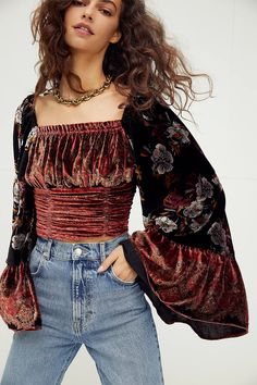 Velvet Outfit, Catching Feelings, Blouse Korean Style, Boho Mode, Mode Hippie, Mode Kimono, Velvet Flares, Estilo Hippie, Mode Boho