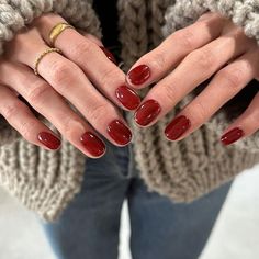 red nails Painted Nails Solid Color, Red Classy Christmas Nails, Pomegranate Seed Nails, Short Round Nails Winter, Milky Red Nails, Nail Color For Olive Skin Tone, Round Gel X Nails, Classic Holiday Nails, Cherry Red Nails Short