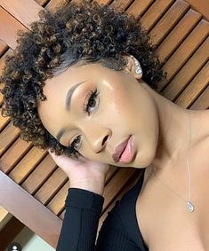 Short Curly Hair 3c, Shirt Hair Cuts, Current Hairstyles, 3c Hair, Natural Afro Hairstyles, Hairdos For Curly Hair, Shirt Hair