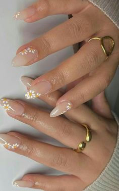 Nails•flowers•girls•sunflower• Round Nail Designs, Easter Nail Designs, Purple Nail Designs, Nude Nail Designs, Floral Nail Designs, Flower Nail Designs, Floral Nail Art, Almond Nails Designs, Blue Nail Designs